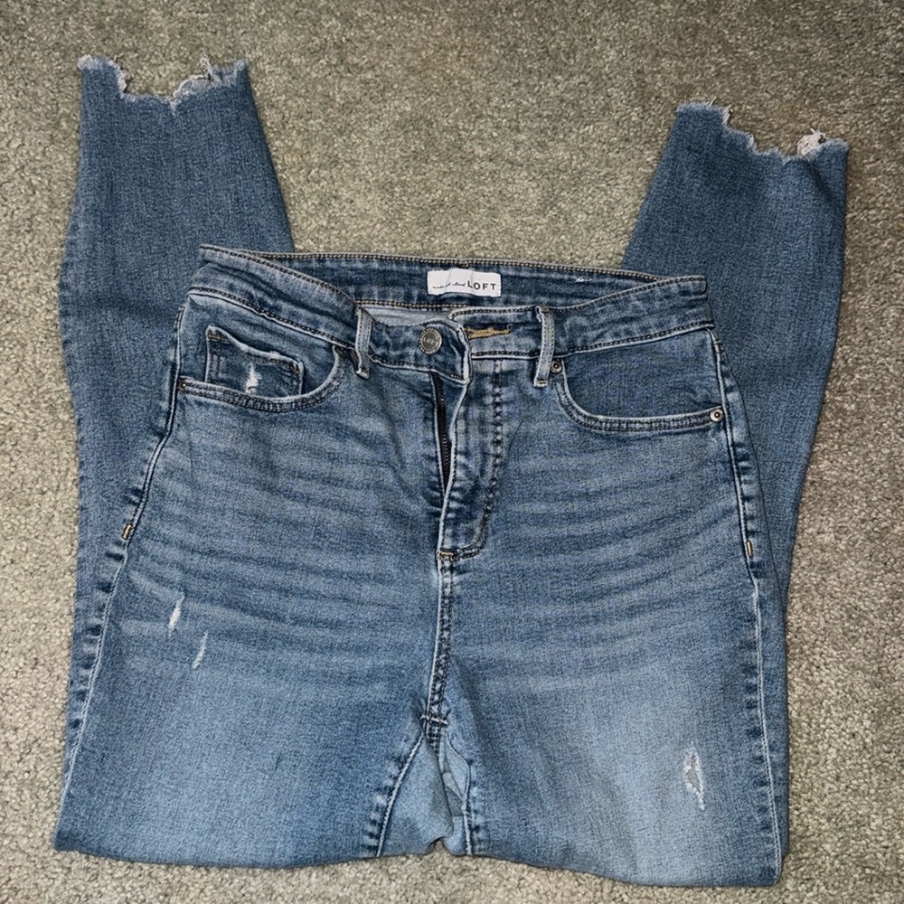 5/$50 Loft Destructed Hem High Rise Skinny Jeans sz 28/6